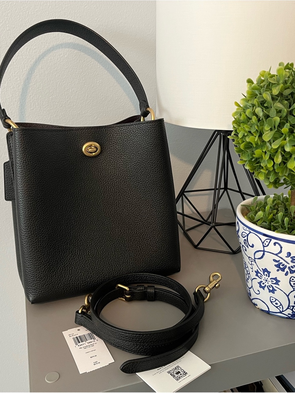 Coach Black Pebbled Leather Shoulder Bag with Gold Hardware - Picture 2 of 16